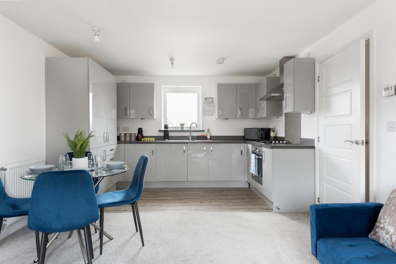 Two Bedroom Apartment - Milton Keynes By Aryas Properties Broughton  Bagian luar foto