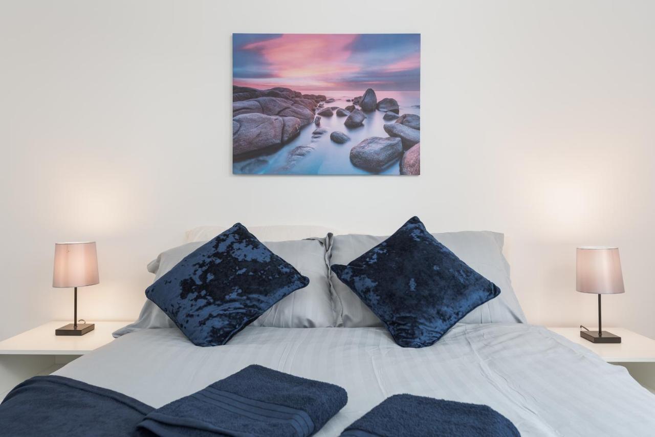 Two Bedroom Apartment - Milton Keynes By Aryas Properties Broughton  Bagian luar foto